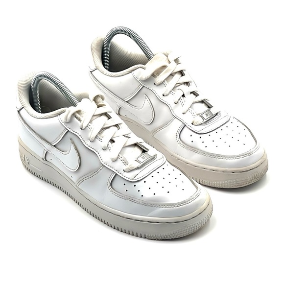 Nike Air Force 1 LE White Sneakers UNISEX Big Kids Size 7Y or Women’s Sz 8.5 - Picture 3 of 9